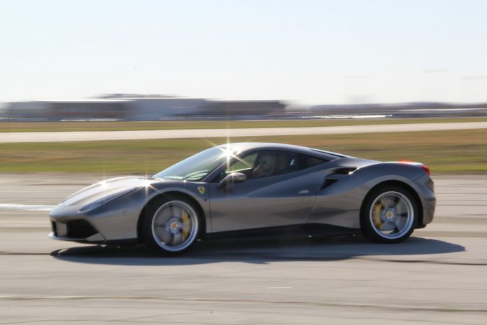 Ferrari 3,9-V8